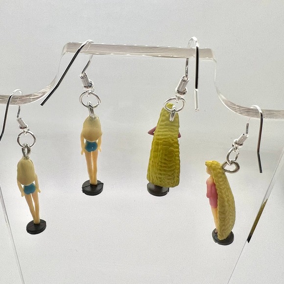 Barbie Earrings - Doll Earrings - Retro Toy Earrings - Barbie Accessories - Picture 8 of 11